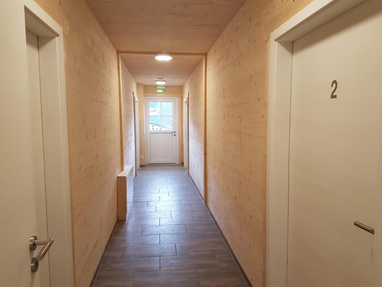Hotel apartamentowy Gaestehaus Am Hahnenkamm Reutte
